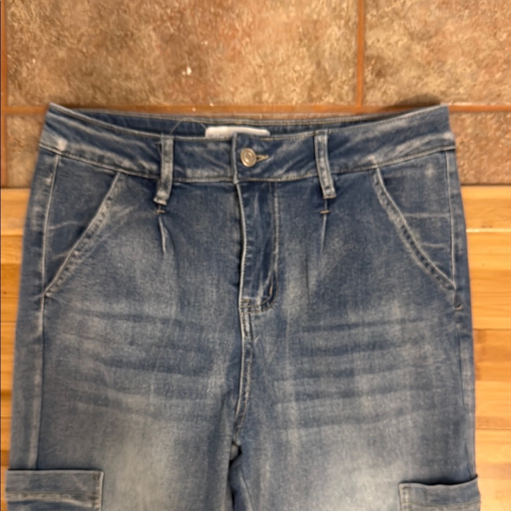 Fashion Nova Blue Jeggings with Vintage-Inspired Look